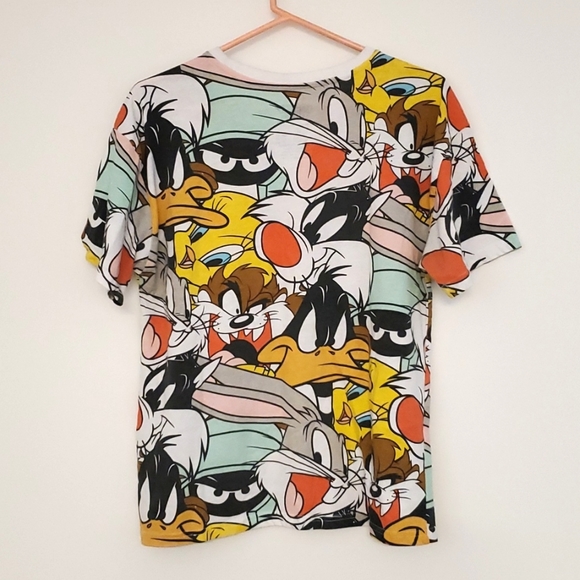 Looney Tunes Bugs Bunny Sylvester Tweety Taz and more Graphic Tee Med./Lg. - Picture 4 of 4